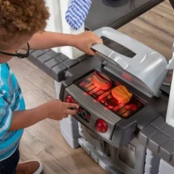 Step2 Grand Walk-in Classic Kitchen & Grill - 118pc -Outdoor Toys-Step2 GUEST 36de2f8e 1f8c 4847 93f6 010e6c16e31e