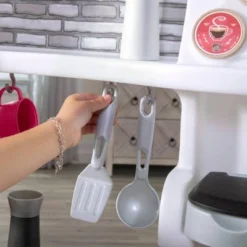 Step2 Love To Entertain Kitchen - Pink -Outdoor Toys-Step2 GUEST 5c27cc15 7201 4a7f 9b56 edfd3f818269